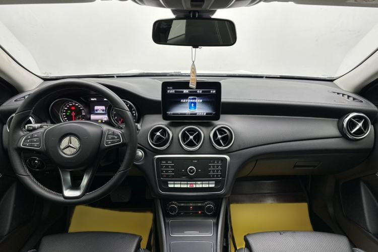 Used Mercedes-Benz GLA 2018 GLA 200 Fashion Model