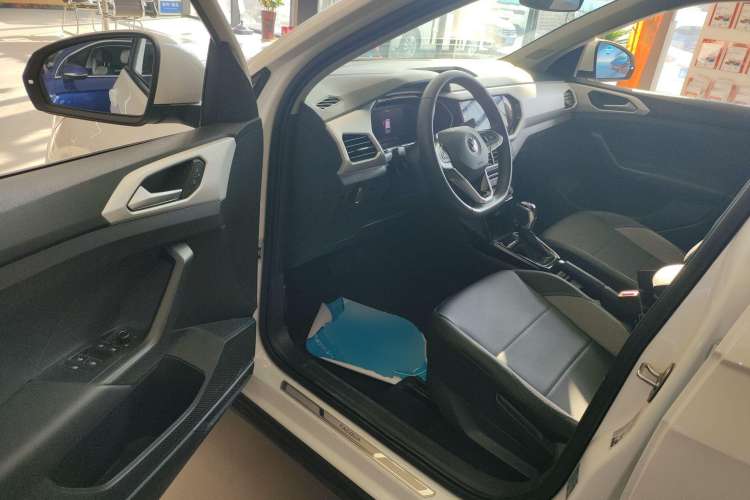 Used Volkswagen Tacqua 2021 280TSI DSG EnjoyPro Smart Connectivity Version
