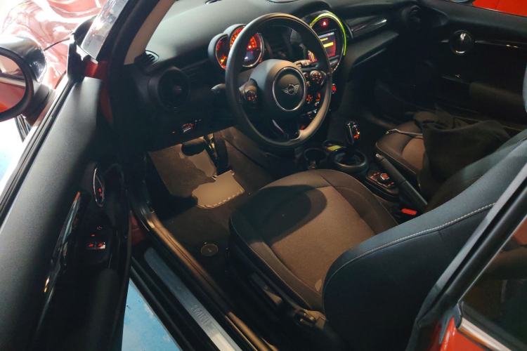 Used  MINI 2021 1.5T ONE PLUS
