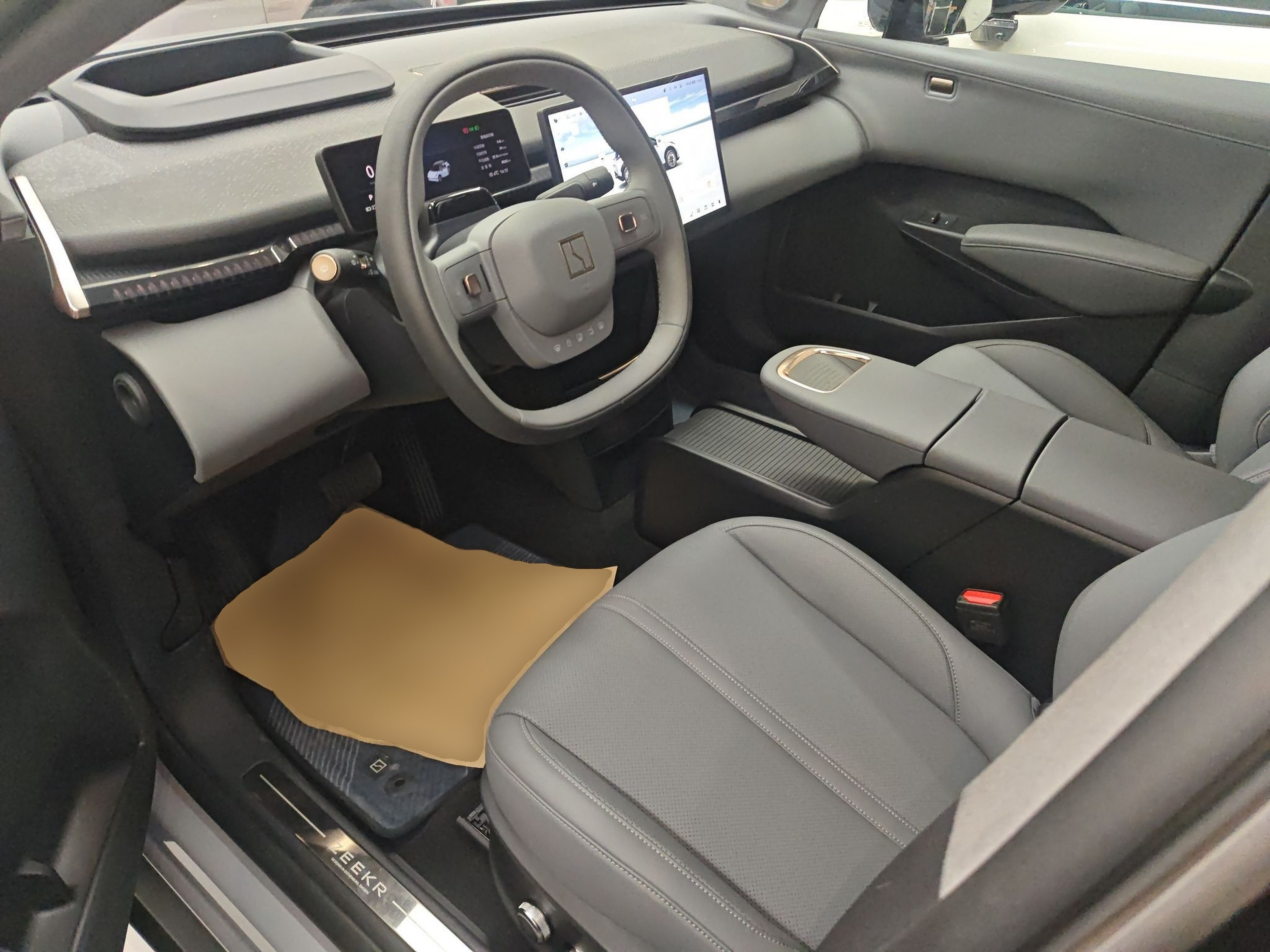 Переднее сиденье в автомобиле