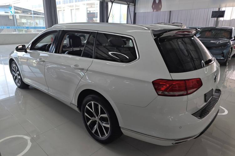 Used Volkswagen Variant 2017 380TSI Two-Wheel Drive Comfort Edition
