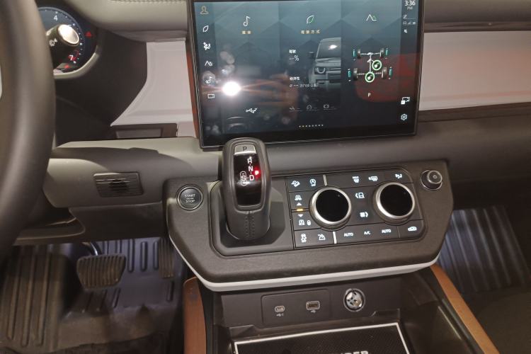 Used Land Rover Defender 2024 110 3.0T P400 X-DYNAMIC HSE
