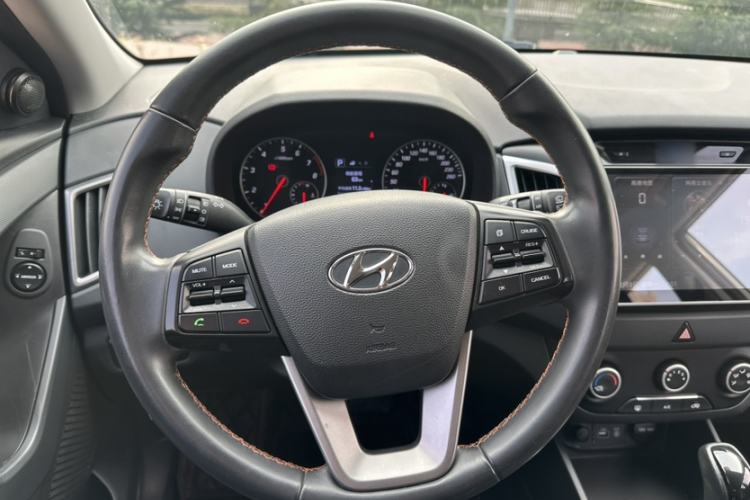 Used Hyundai ix25 2016 1.6T Dual-Clutch Two-Wheel Drive Smart GLS Model
