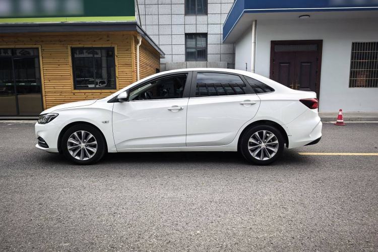 Used Chevrolet Monza 2022 320 Automatic Enjoyment Sunroof Version
