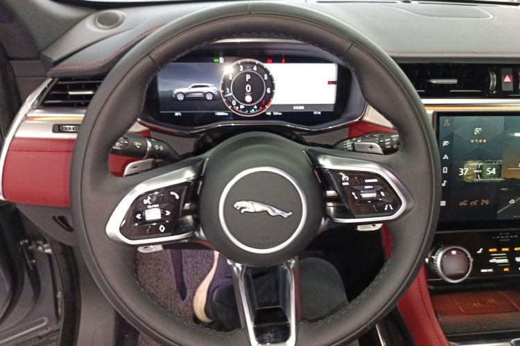 Used Jaguar F-PACE 2024 P250 R-Dynamic SE
