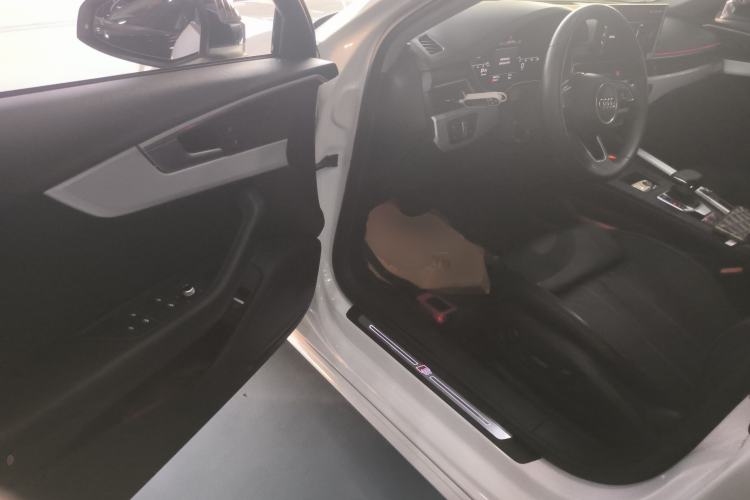 Used Audi A4L 2022 40 TFSI Fashion Dynamic Model