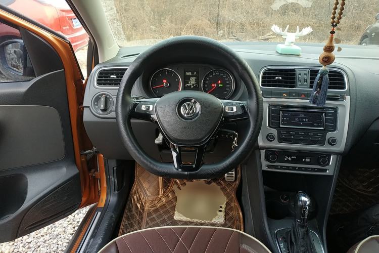 Used Volkswagen Polo 2014 1.6L Cross Polo Automatic