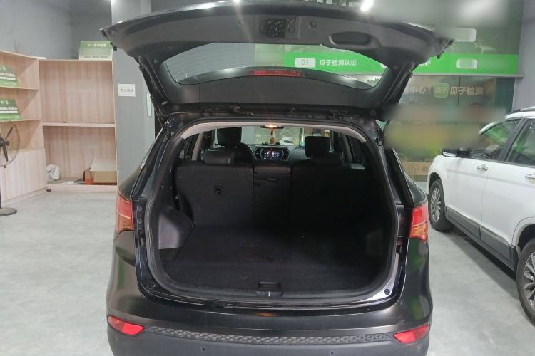 Used Hyundai Santa Fe 2013 2.4L Automatic Two-Wheel Drive Smart Version
