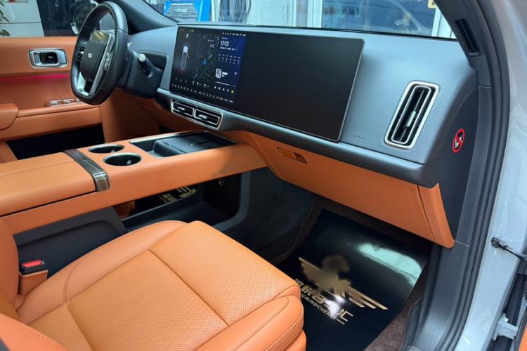 Used Li Auto L9 2022 Max model
