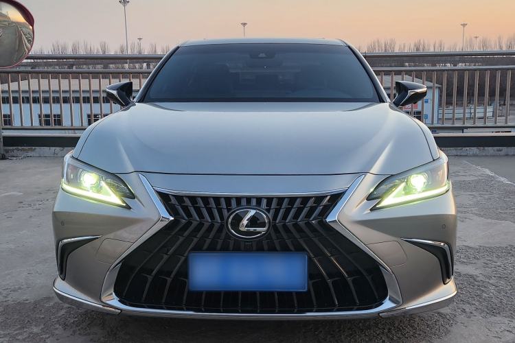 Used Lexus ES 2023 200 Excellence Edition