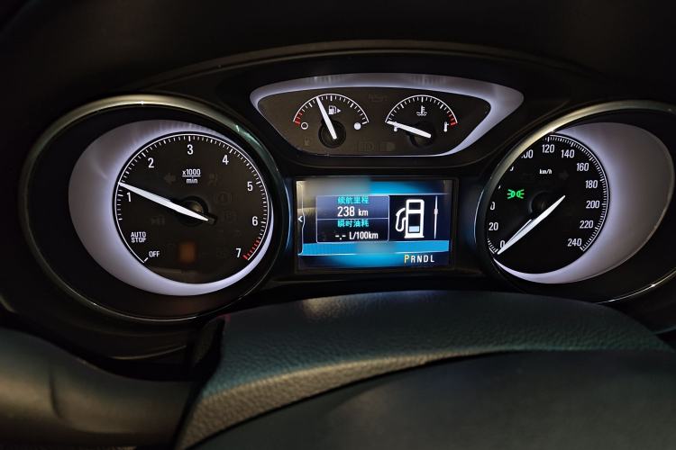 Used Buick Envision 2018 20T Two-Wheel-Drive Elite Model
