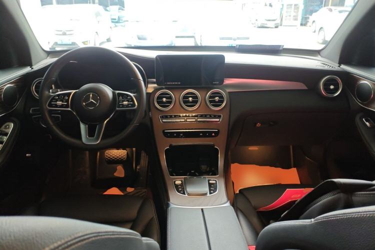 Used Mercedes-Benz GLC 2022 Refreshed GLC 300 L 4MATIC Dynamic Edition
