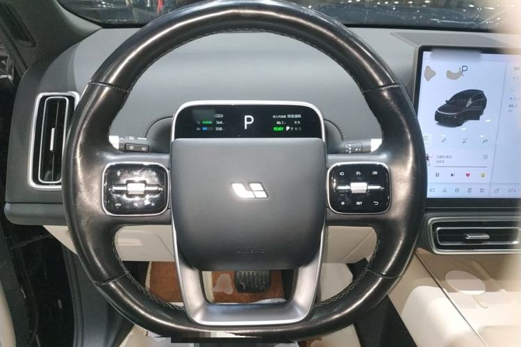 Used Li Auto L8 2023 Pro Model
