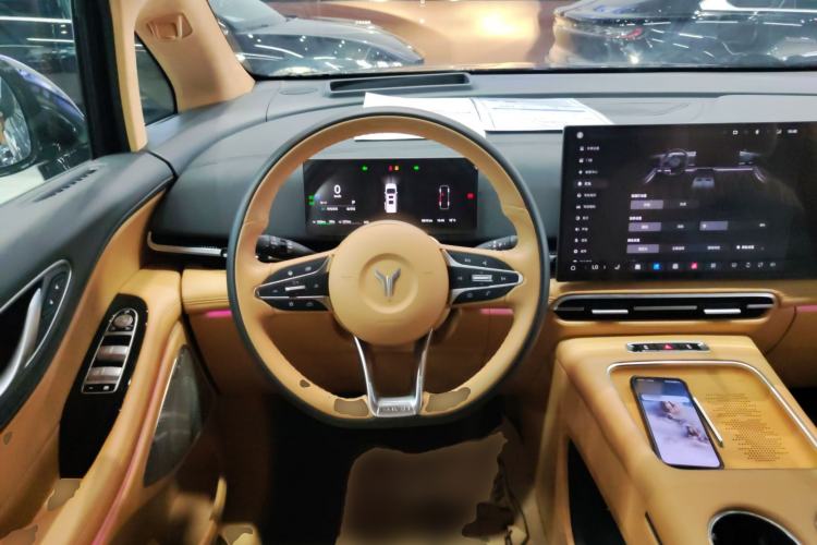 Used VOYAH Dream 2025 PHEV Four-Wheel-Drive Flagship Kunpeng Edition
