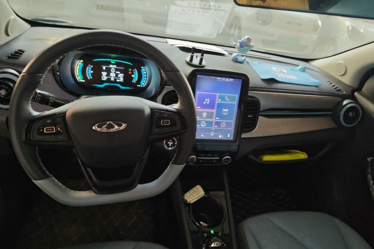 Used Chery Little Ant 2022 Revised Version Sweet Pink Edition Half-Sugar Version Lithium Iron Phosphate 30.7 kWh 30 kW 301 km
