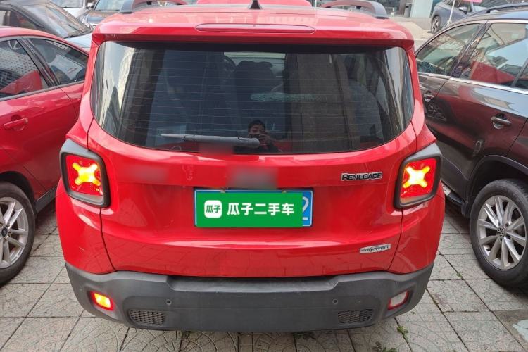 Used  Renegade 2018 Connected Large Screen Version 180T Automatic High-Energy Edition
