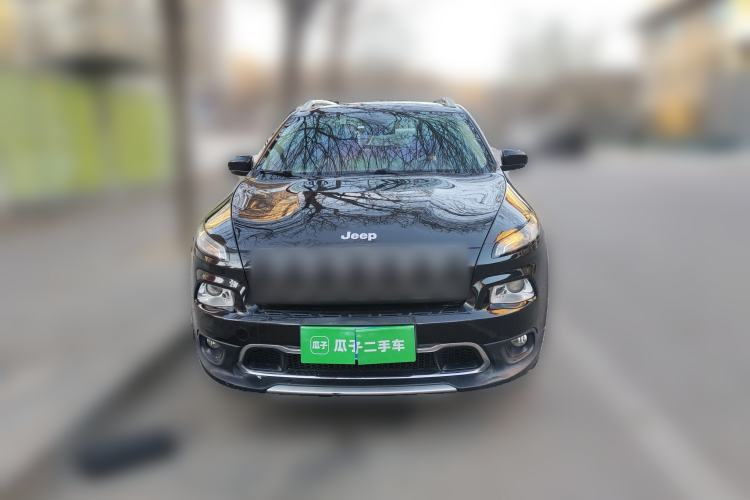 Used  Cherokee 2017 2.0L Superior Edition