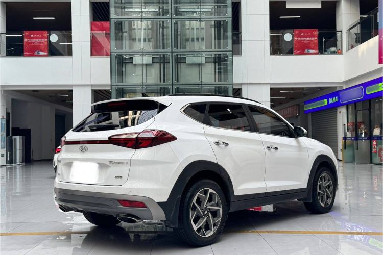 Used Hyundai Tucson 2019 280TGDi Dual-Clutch Two-Wheel Drive Fashion Edition China VI Standard