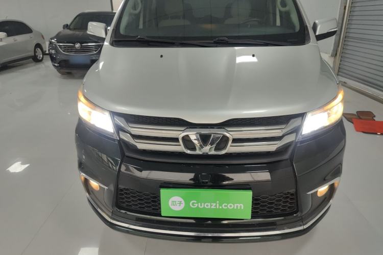 Used Huasong 7 2017 2.0T Automatic Standard Edition
