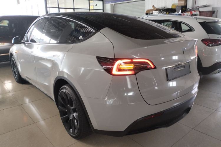 Used Tesla Model Y 2021 Standard Range Rear-Wheel Drive Version