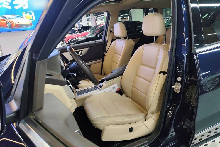 Used Mercedes-Benz GLK-Class 2013 GLK 300 4MATIC Dynamic Sunroof Model
