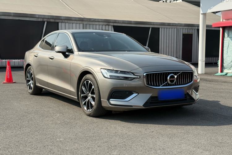 Used Volvo S60 2021 T4 Zhiyi Luxury Edition