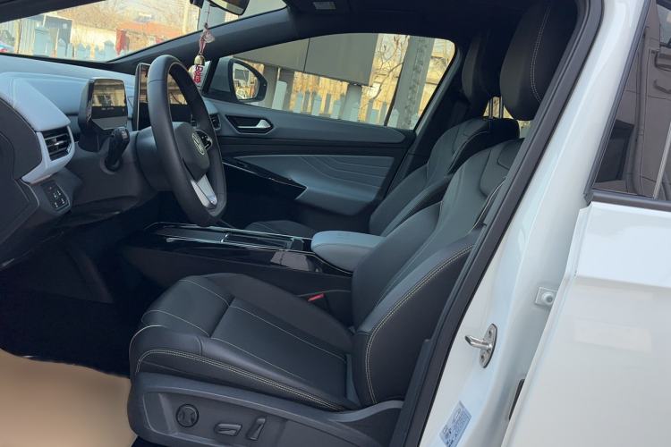 Used Volkswagen ID.4 X 2025 Smart Version Pure & Intelligent Enjoyment Edition
