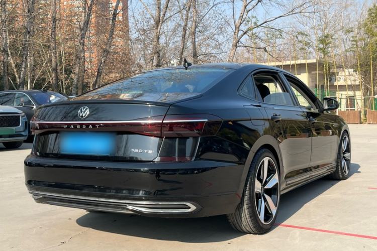 Used Volkswagen Passat 2023 330TSI Starry Elite Edition
