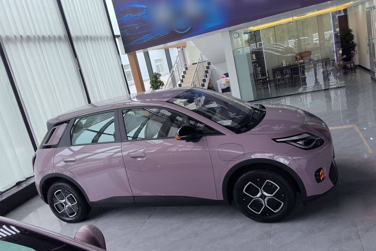 Used AION UT 2025 330 Starlight Edition
