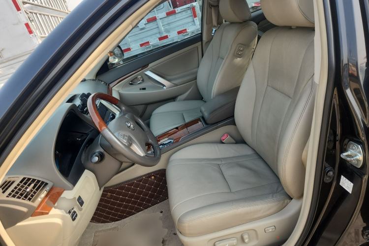 Used Toyota Camry 2013 200G Classic Luxury Edition