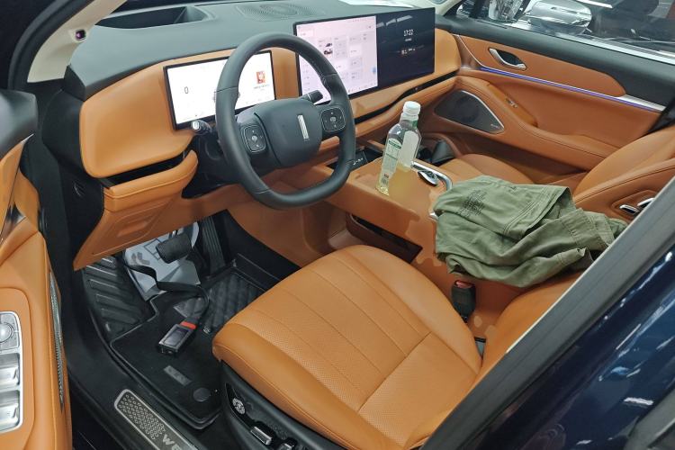 Used Wey Lanshan 2025 Four-Wheel Drive Max
