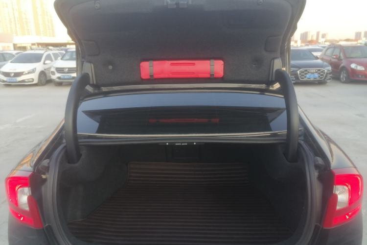 Used Volvo S60 2015 S60L 2.0T Zhiyuan Edition