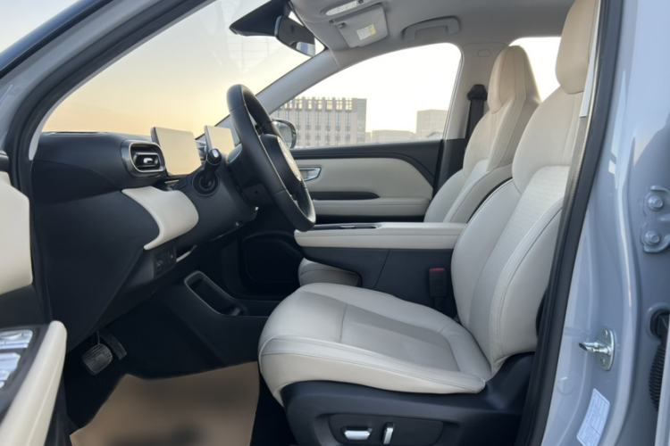 Used Wuling Bingo PLUS 2024 510 km Flagship Edition Four-Seater Version
