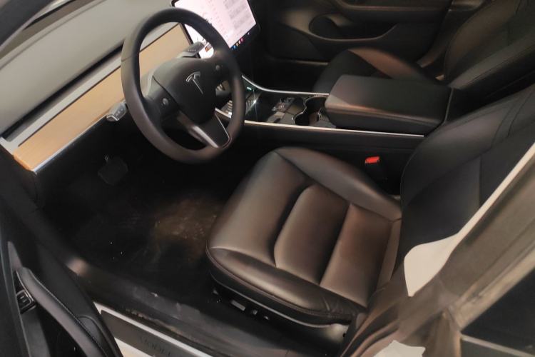 Used Tesla Model 3 2019 Long-Range All-Wheel-Drive Version
