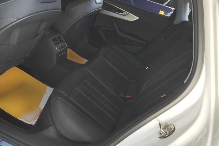 Used Audi A4L 2020 40 TFSI Luxury Dynamic Model
