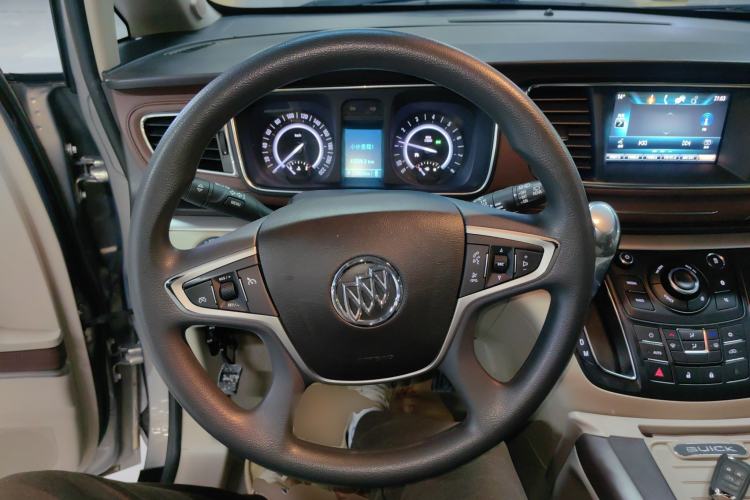 Used Buick GL8 2018 28T Comfort Model China VI Standard
