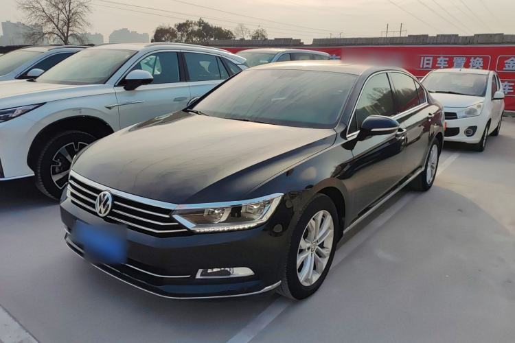 Used Volkswagen Magotan 2018 Facelift 330TSI DSG Luxury Model
