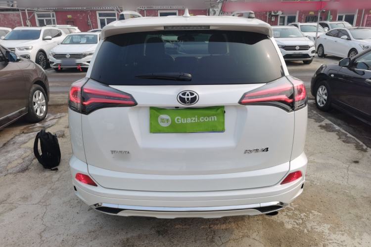 Used Toyota RAV4 2016 2.0L CVT Two-Wheel Drive Comfort Edition China V Standard
