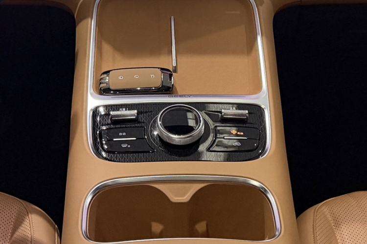 Used  Galaxy Xingjian 7 EM-i 2025 120km Exploration+ Version
