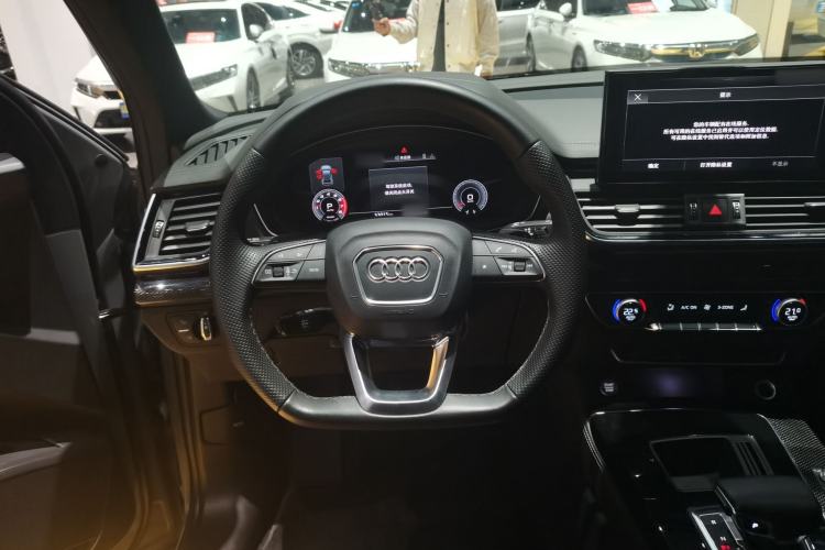 Used Audi Q5L Sportback 2022 40 TFSI Fashion Model
