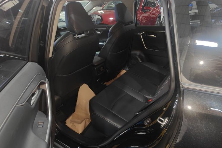 Used Toyota Wildlander 2023 2.0L CVT Two-Wheel Drive Luxury PLUS Edition