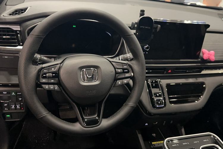 Used Honda Elysion 2024 2.0L eHEV Ultimate Edition
