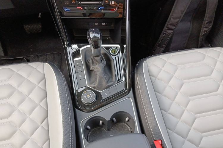 Used Volkswagen Tayron 2023 Revised Version 380TSI All-Wheel Drive R-Line High-Energy Edition
