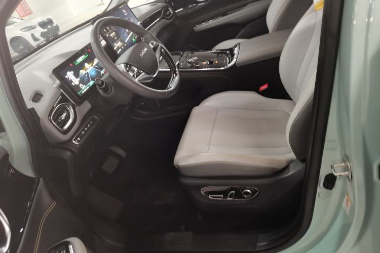 Used AION V 2021 Plus 70 Super Fast Charging Version Ternary Lithium
