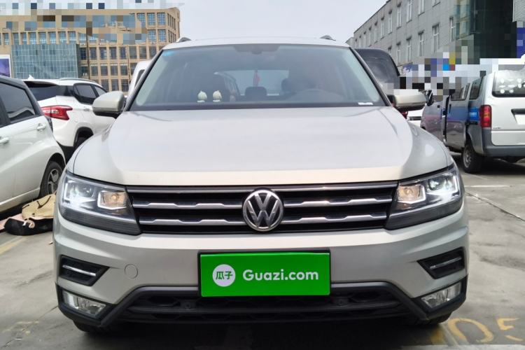 Used Volkswagen Tiguan L 2019 330TSI Automatic Two-Wheel Drive Smart Luxury Version China VI Standard
