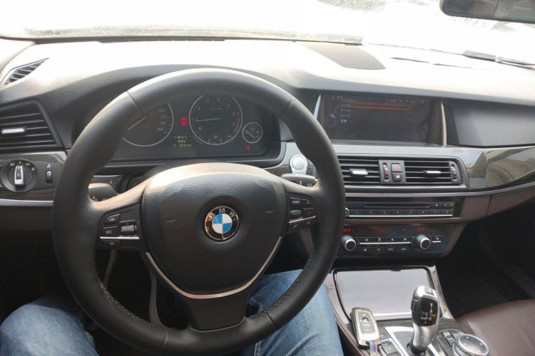 Used BMW 5 Series 2014 525Li Luxury Design Package
