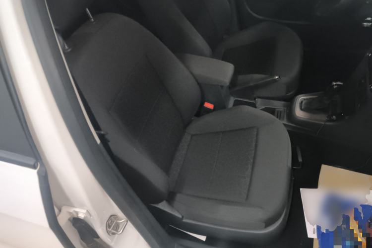 Used Volkswagen Lavida 2013 Revised Classic 1.6L Automatic Fashion Edition