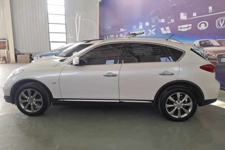 Used Infiniti QX50 2015 2.5L Comfort Edition