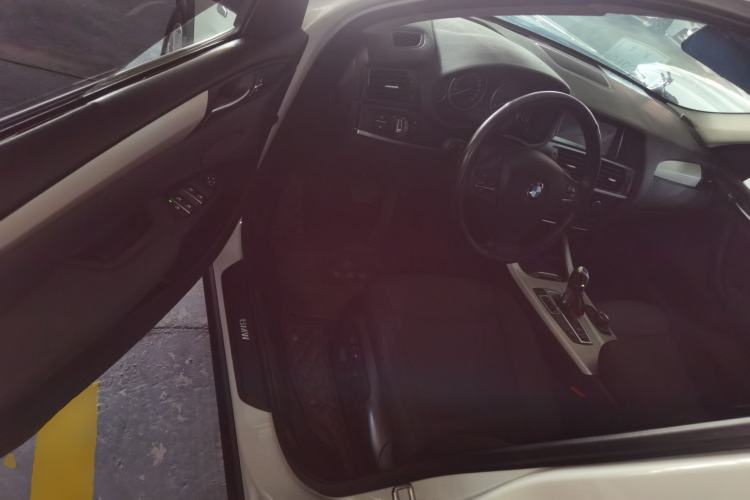 Used BMW X3 2016 sDrive20i
