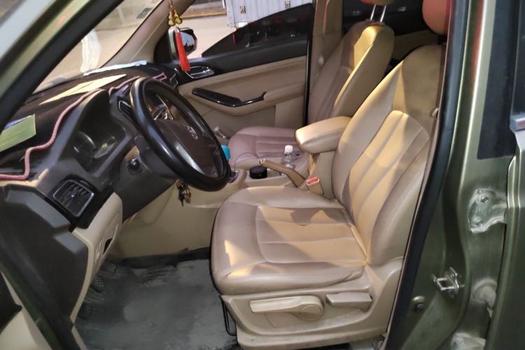 Used Baojun 730 2014 1.5L manual Comfort ESP version 7 seats
